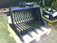 30" Mini Digger Riddle bucket