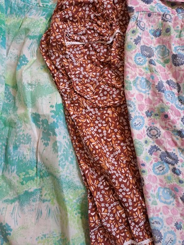 Vintage floral cotton aprons - 3,