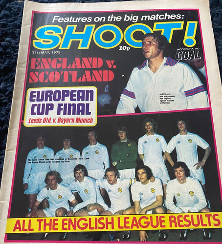 Shoot magazine 1975 - magazine, leeds
