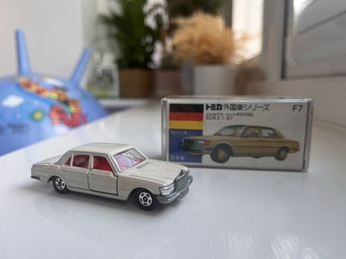 Tomica mercedes benz 450 - 1/64,