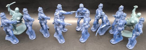 Plastic toy soldiers - soldiers, lot