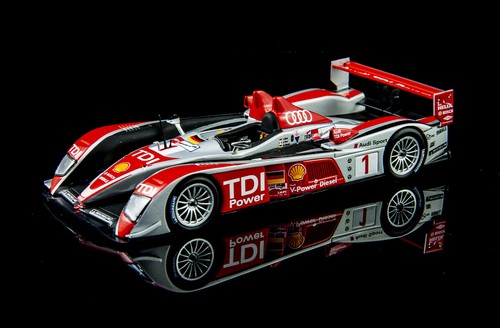 Minichamps audi r10 biela - minichamps,