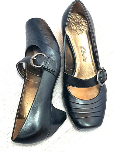 Clarks black soft leather mary - black,
