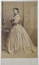CDV PRETTY LADY IN CRINOLINE