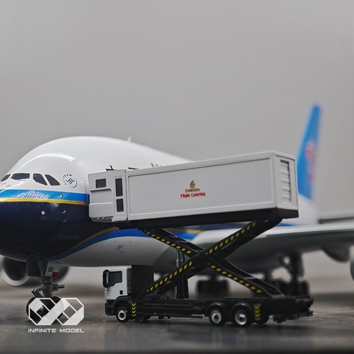 400 airport emirates - airport,