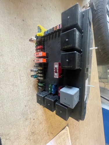 Mercedes class w221 - s, fuse