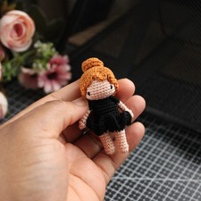 Micro crochet doll in Light