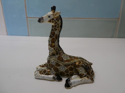 Treasured trinkets giraffe - trinkets,