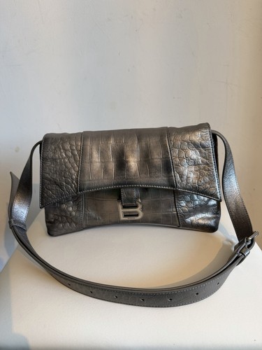 Authentic balenciaga bag - balenciaga, b.