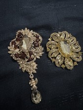 2 x Champagne Brooches Gold
