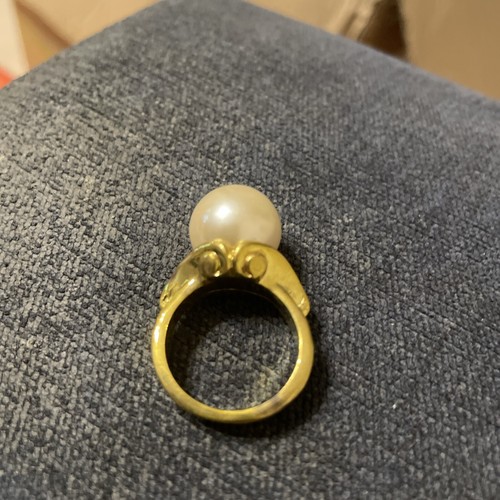 Pearl ring with - gold, coloured