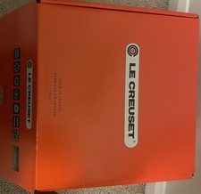 Le Crueset Volcanic Pan / Pan / frying Pan. 