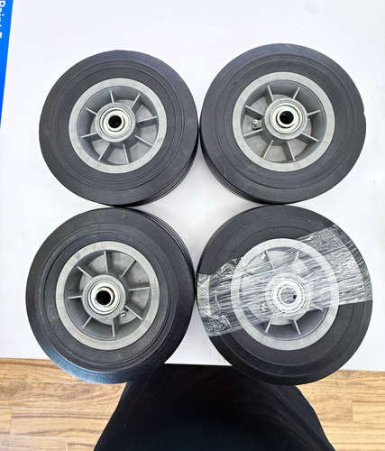 Set brand new 8 - brand, 8"