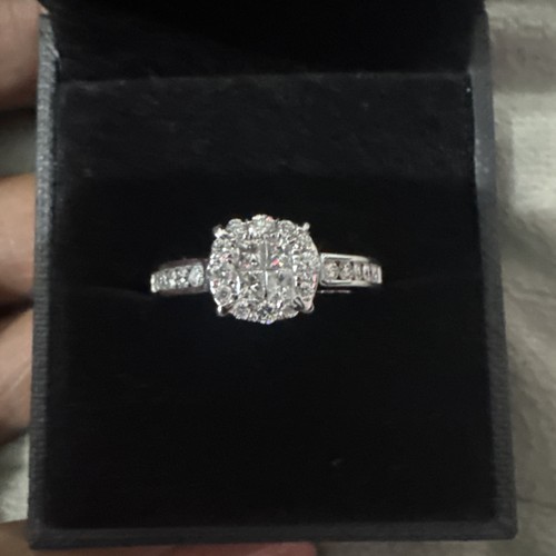 9ct white carat princessa - white, 0.50