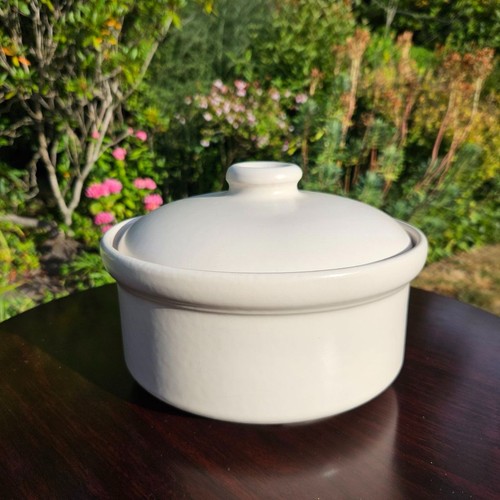 Wonderful vintage casserole - wonderful,