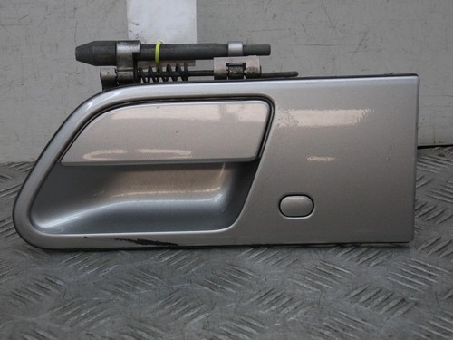Nissan elgrand left - nissan, passenger