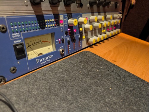 Focusrite isa 220 session pack - focusrite,