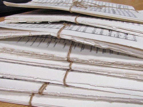 1kg white manuscript - white, music
