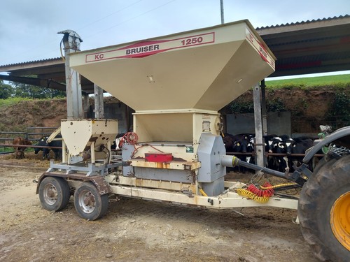 Bruiser 1250 roller mill - 1250,