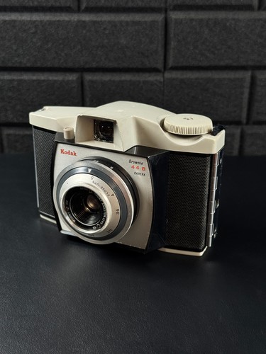 Vintage kodak brownie 44b - kodak,