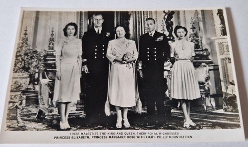 Royal family postcard george - postcard.,
