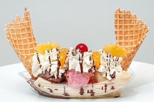 Clear compostable ice - clear, cream