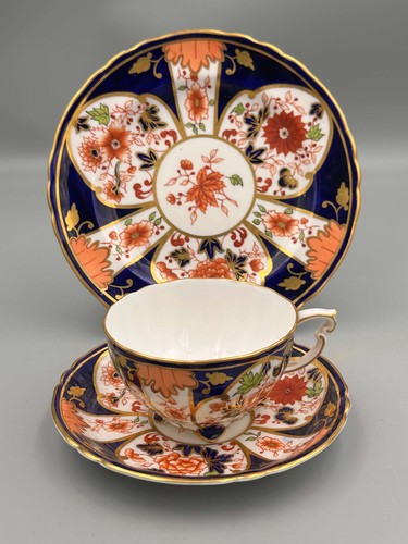 Royal crown derby imari 6041 - royal,