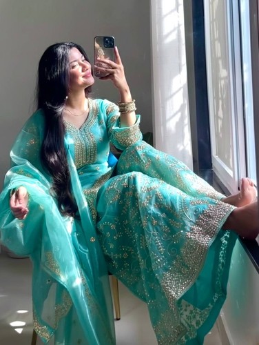 Pakistani salwar kameez ready - pakistani,