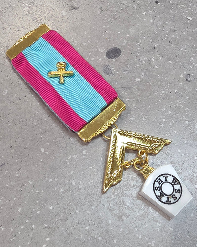 Mark past masters breast - breast, jewel