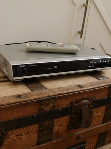 Toshiba dvd recorder - toshiba,