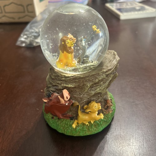 Disney lion king - lion, snow