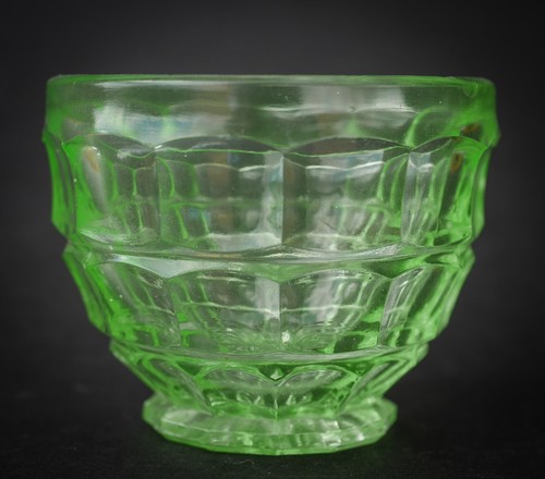 1930s pressed uranium vaseline - 1930s,