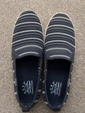 Bobs Ladies Shoes New Size 5.5