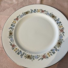 Royal Doulton Pastorale - 27cm