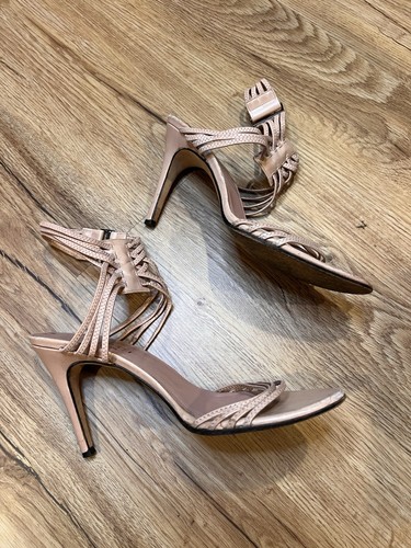 Authentic gucci pale - pale, pink