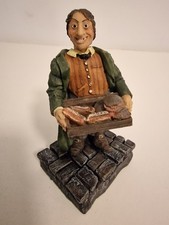 Discworld Clarecraft DW35 C.M.O.T Dibbler - Original Box, Tent Card & Booklet