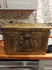 RARE VTG Embossed Town Folk &