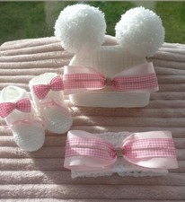 Hand Knitted Newborn Baby Girl Romany Hat/Headband And Booties.