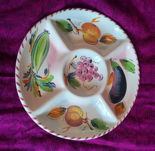 Round ceramic divided - round, serving