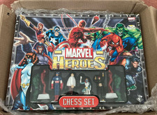 2003 Marvel Super Heroes Chess Set - Hulk Spiderman Magneto Kingpin etc