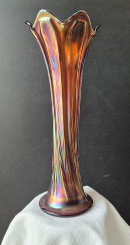 Beautiful vintage fenton - beautiful,