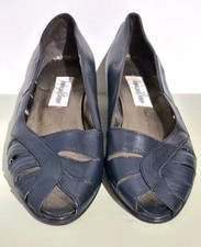 Italian Leather Women's Court