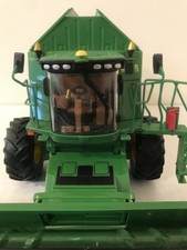 ERTL John Deere S690i Combine
