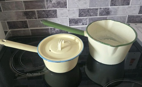 Vintage cream green - cream, &