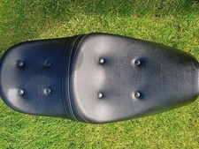 Triumph Thunderbird Sport 900 . King & Queen Comfort Seat. Genuine Triumph Part 