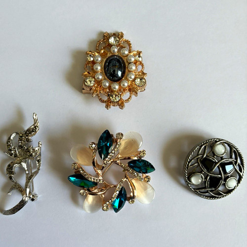 Mixed lot brooches - mixed, 4