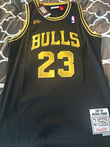 Mitchell ness chicago bulls - mitchell,