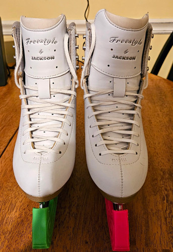 Jackson freestyle white figure - jackson,