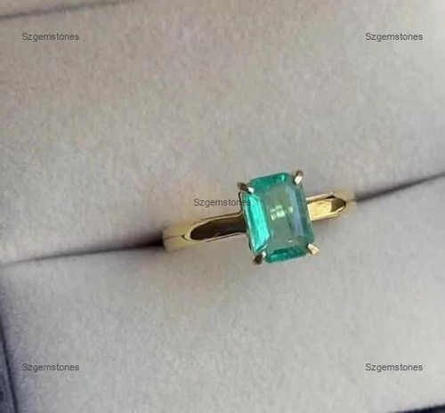 Emerald cut natural - 2.94, ct.