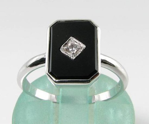 9ct white gold onyx diamond - 9ct,